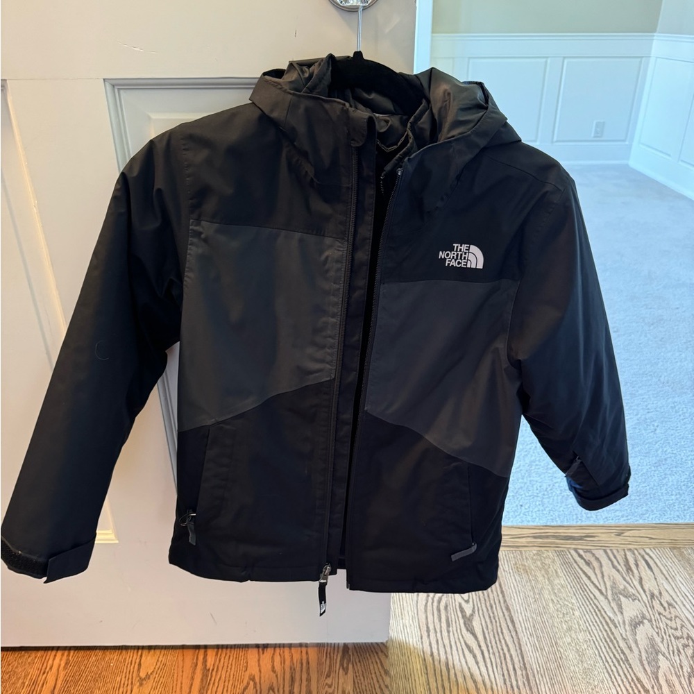 Boys black/grey north face ski jacket